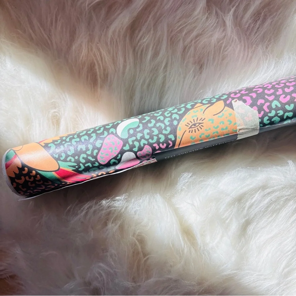 🆕 Colorful Leopard Animal Print Peel-N-Sticky Wallpaper Roll